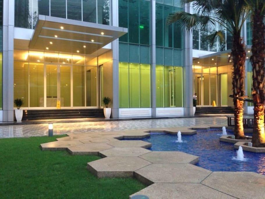 Soho Suites Klcc By Lx Suites 2 Куала Лумпур Екстериор снимка