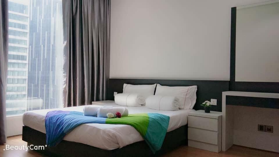 Soho Suites Klcc By Lx Suites 2 Куала Лумпур Екстериор снимка